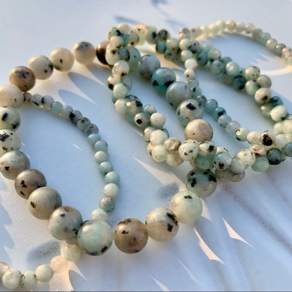 Natural Pale Green Kiwi Jasper Smooth Round Gemstone Bead Bracelet Stack - Picture 6 of 11